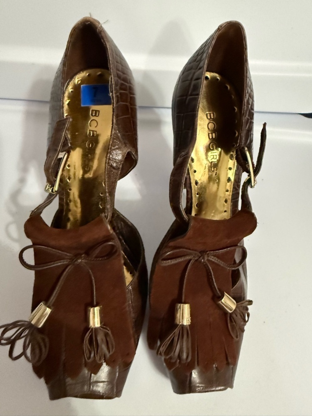 BCBGirls Malaya Brown Platform Peep Toe Sandal Fringe Tassel Heels Sz 7 - Picture 3 of 8
